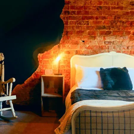 Harbourside Retreat *